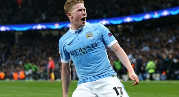 Người hùng của Man City được tôn vinh sau trận đấu