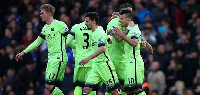 Aguero lập hat-trick, Man City vùi dập Chelsea ở Stamford Bridge