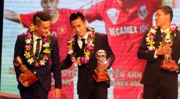 Quả bóng bạc Việt Nam 2015 tính chuyện sang Nhật thi đấu