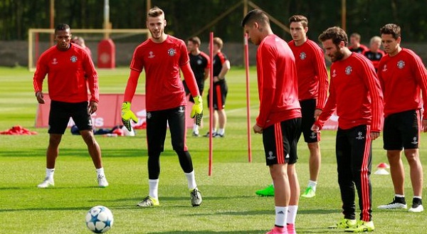 Man Utd bất ngờ có 1 cái tên trong ĐHTB của mùa giải