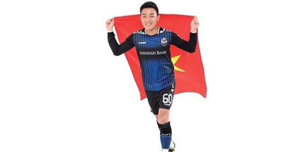 Sau Công Phượng đến lượt Xuân Trường “chạy show” quảng cáo