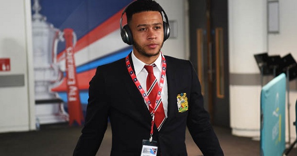 M.U muốn bán Depay, PSG và Liverpool vào cuộc