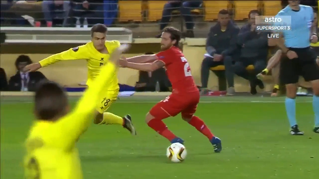 VIDEO: Sao Villarreal 2 lần xâu kim đối phương ở trận gặp Liverpool