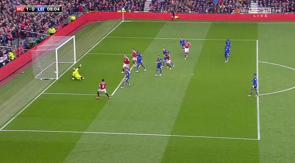 VIDEO: Valencia kiến tạo, Anthony Martial mở tỷ số cho Man Utd