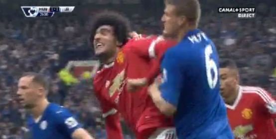 VIDEO: Pha đánh nguội xứng đáng nhận thẻ đỏ của Fellaini