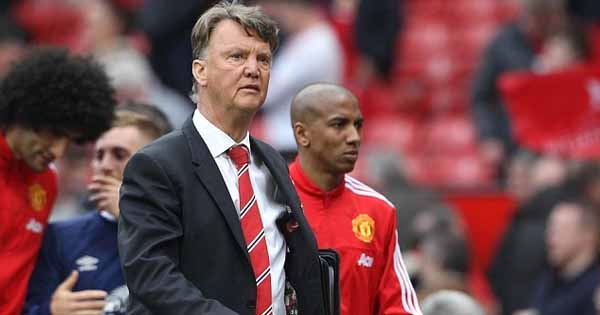 Van Gaal tuyên bố ở lại Man Utd