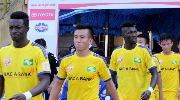 Highlights Thanh Hóa 2-2 SLNA: Kịch tính và đầy tranh cãi!