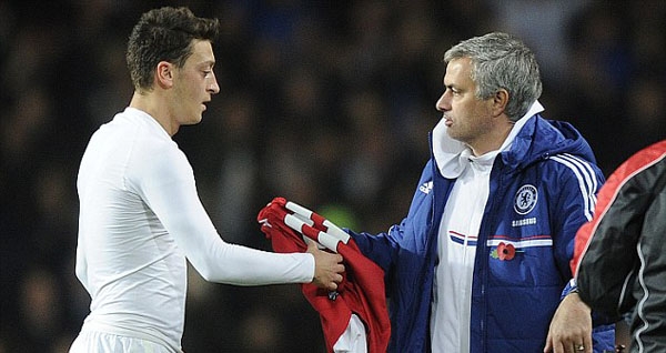 Điểm tin 10/5: Mourinho muốn tái hợp Ozil; Ibra tiết lộ tương lai