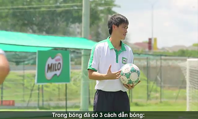 VIDEO: Công Vinh hướng dẫn kỹ thuật dẫn bóng