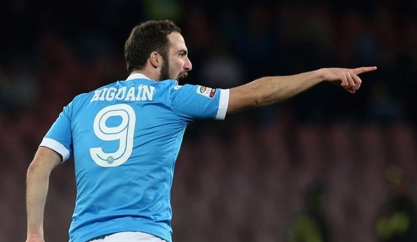 VIDEO: Cú hattrick đẳng cấp giúp Higuain đi vào lịch sử Serie A
