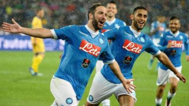Video bàn thắng: Napoli 4-0 Frosinone (Vòng 38 - Serie A)