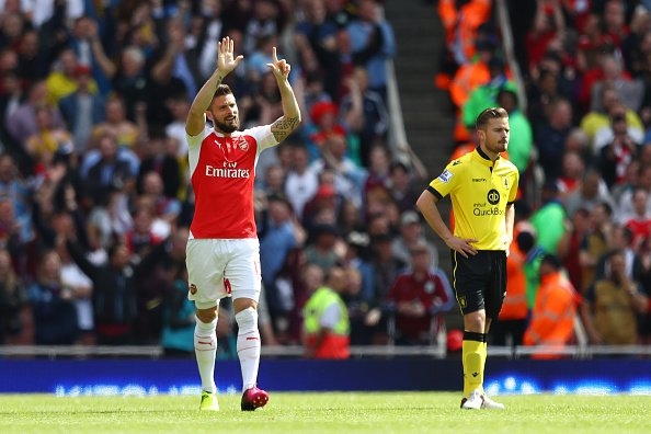VIDEO: Cú hattrick của Giroud vào lưới Aston Villa