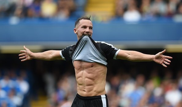 VIDEO: Cú nã đại bác từ hơn 30m của Drinkwater vào lưới Chelsea