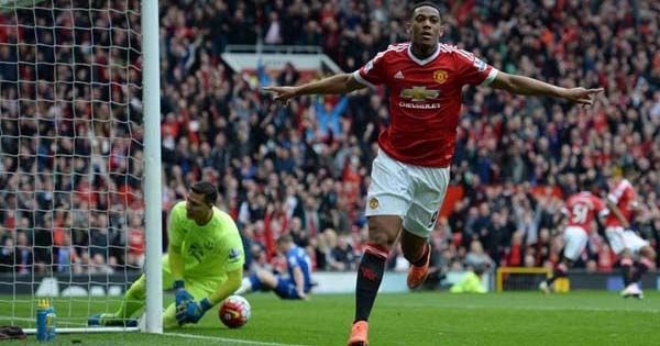 Catona ví Martial với Ronaldo