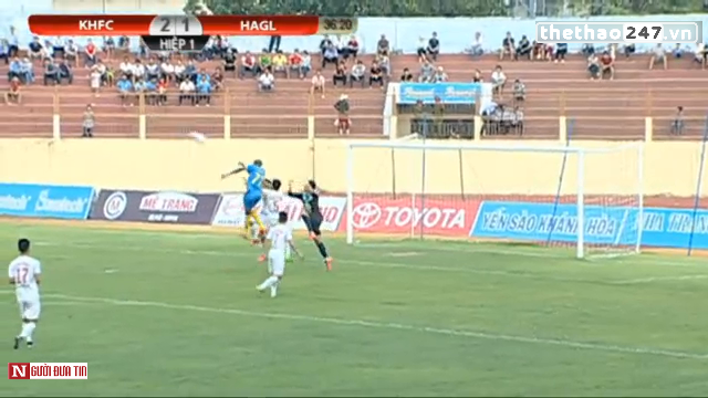 VIDEO: Uche lập cú đúp sau tình huống phòng ngự thảm họa của HAGL