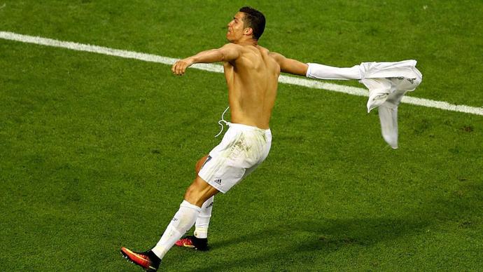 VIDEO: Top 10 siêu phẩm của Ronaldo ở mùa giải 2015/16