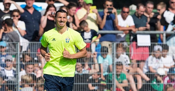 Nguyên nhân khiến Ibrahimovic chưa thể ký hợp đồng với M.U