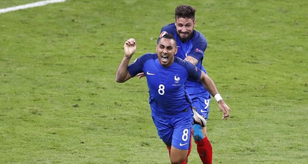 Chấm điểm Pháp 2-1 Romania: Payet sáng nhất