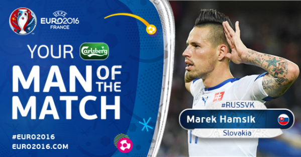 VIDEO: Marek Hamsik kiến tạo như Pirlo và tự lập siêu phẩm trước Nga