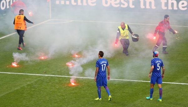 Nhật ký Euro 2016 18/6: Croatia có nguy cơ bị UEFA loại khỏi Euro 2016