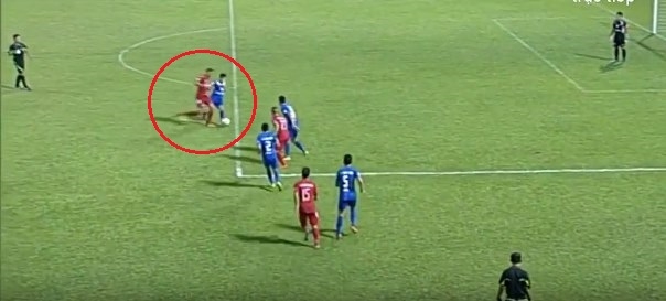VIDEO: Quả penalty 'ma' ở trận Than Quảng Ninh - Bình Dương