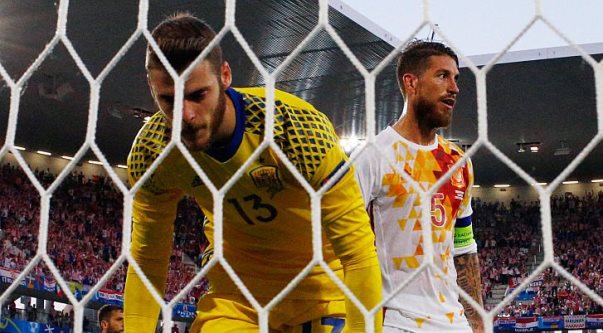 VIDEO: Lý do khiến De Gea và Ramos bị CĐV Tây Ban Nha chỉ trích dữ dội