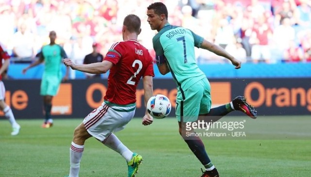 VIDEO: Tổng hợp 6 pha đánh gót thành bàn của Ronaldo trong sự nghiệp
