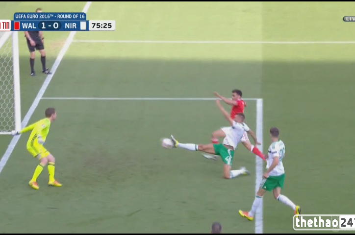VIDEO: McAuley đá phản lưới nhà