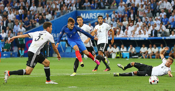 Tin nóng Euro 8/7: Griezmann san bằng kỷ lục; Người Đức không phục