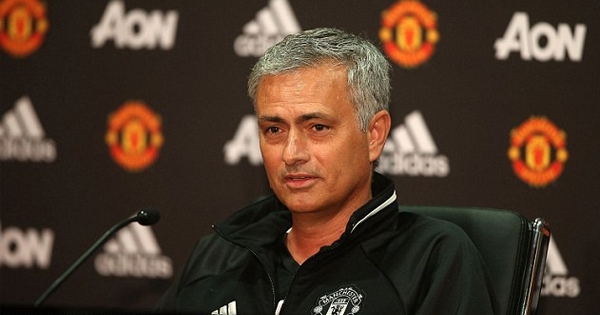 Mourinho vào cuộc, M.U quyết có sao trẻ Anh