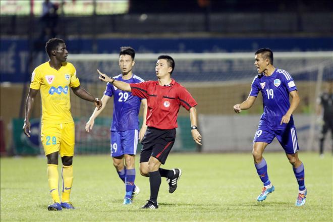 V.League 2016: Không loạn mới lạ