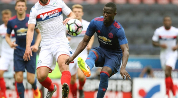 Tình huống phòng ngự đầy tinh tế của Eric Bailly ở trận ra mắt MU