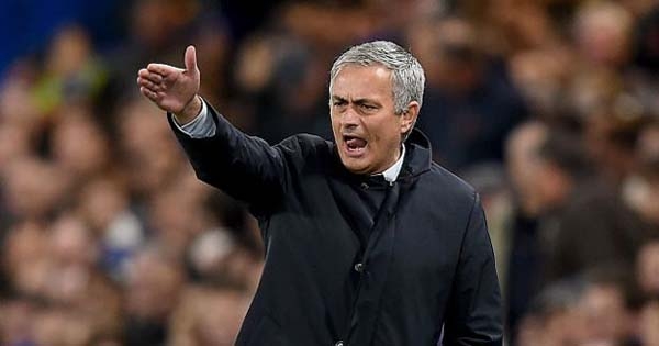 Điều đầu tiên khiến HLV Mourinho bất mãn ở MU