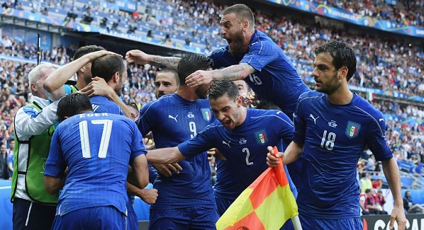 Pep rút lui, Mourinho sáng cửa chiêu mộ tuyển thủ Italia