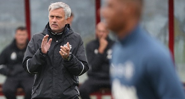 Đội hình lý tưởng của HLV Mourinho khi có Pogba
