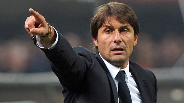 Chelsea chia tay cầu thủ đầu tiên
