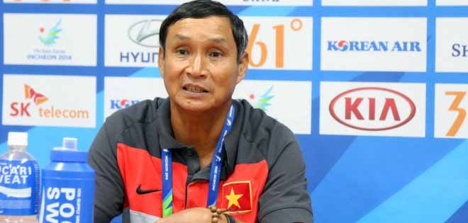 HLV Mai Đức Chung tin tuyển nữ VN thắng Thái Lan ở CK