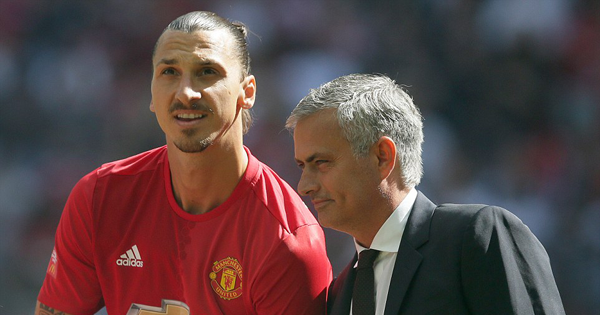 Mourinho và Ibra nói gì khi lần đầu đoạt cúp cùng MU?