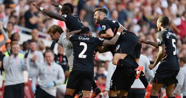 Liverpool nhận tin xấu trước trận gặp Burnley