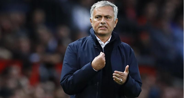 Điểm tin trưa 23/8: Mourinho tiếp tục “làm cách mạng” ở hàng thủ MU