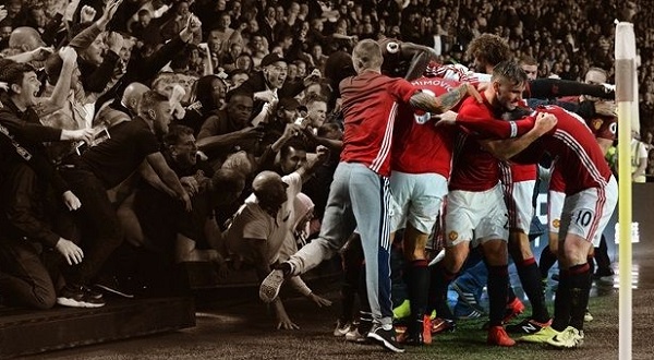 CĐV M.U nhập viện sau bàn thắng của Rashford
