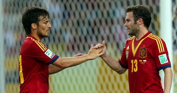 Mata tiết lộ nội bộ tuyển TBN trước trận derby Manchester