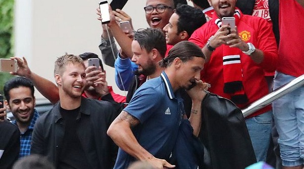 HLV Mourinho chốt danh sách đăng ký thi đấu với Man City