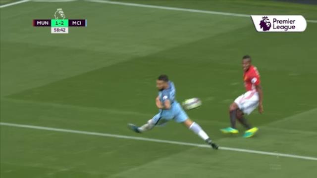 VIDEO: Tình huống mất pen gây tranh cãi của Man Utd