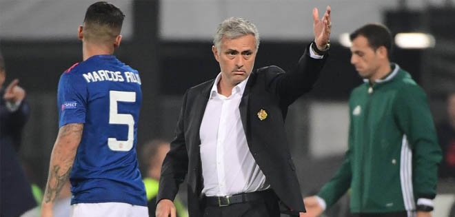 Mourinho từ chối chỉ trích học trò sau trận thua Feyenoord