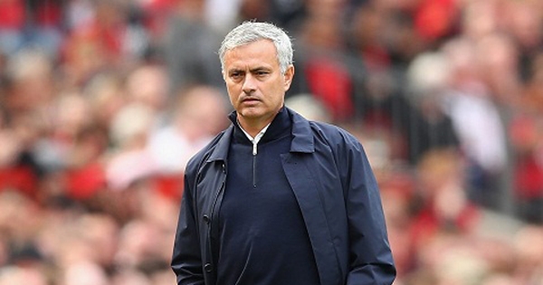 MU thua liên tiếp 2 trận, Scholes lớn tiếng ‘dạy đời’ Mourinho