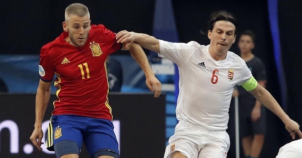 Thêm 2 đội giành quyền vào vòng 1/8 Futsal World Cup 2016