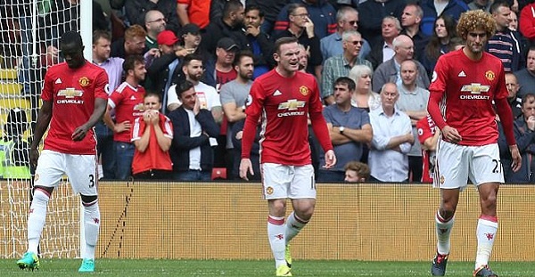Watford 3-1 MU: Mourinho không thể ngăn đà khủng hoảng