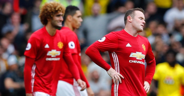 Tin tức M.U: Mourinho bị cắt tiền mua sắm, cầu thủ lười chạy nhất NHA