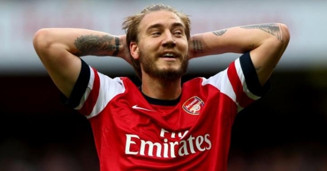 Arsenal có khác gì… Bendtner